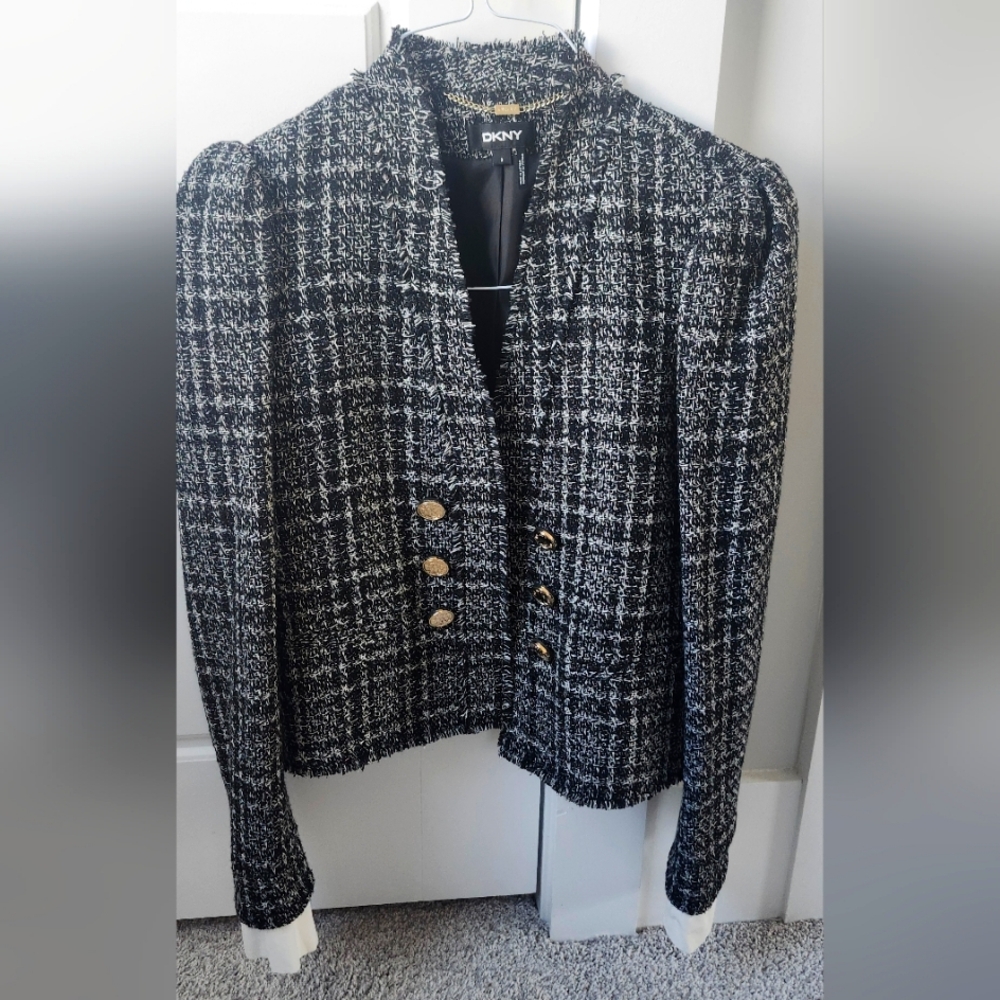DKNY womens short tweed blazer mock shirt cuffs gold buttons logo size 0 black